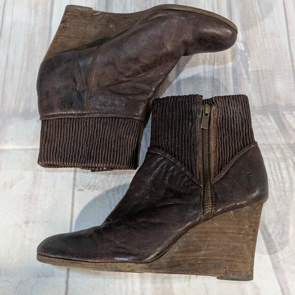 Frye Women's Brown Leather Corby Side Zip Ruched Wedge Ankle Boot Size 8M - Picture 1 of 12